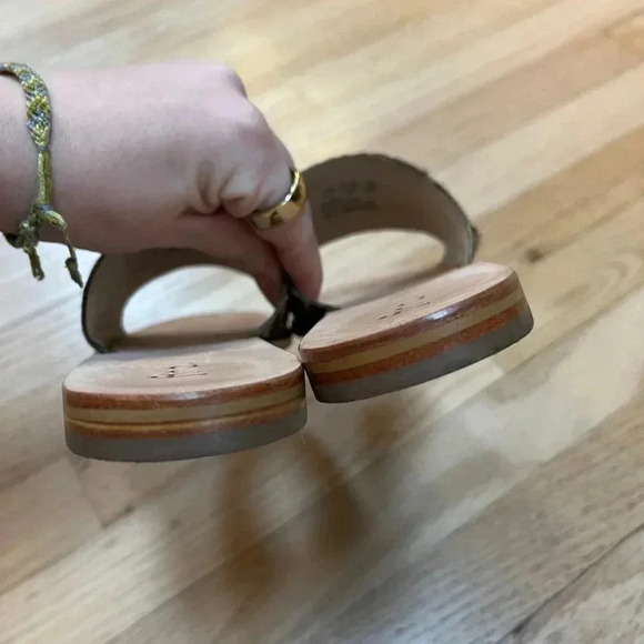 Find. Women’s Tan Leopard Print Pony hair Slide Leather Sandal 9.5 - Picture 7 of 10